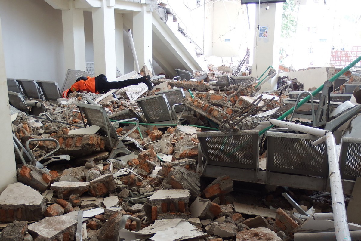 Terremoto de magnitude 7,7 atinge a costa da Indonésia