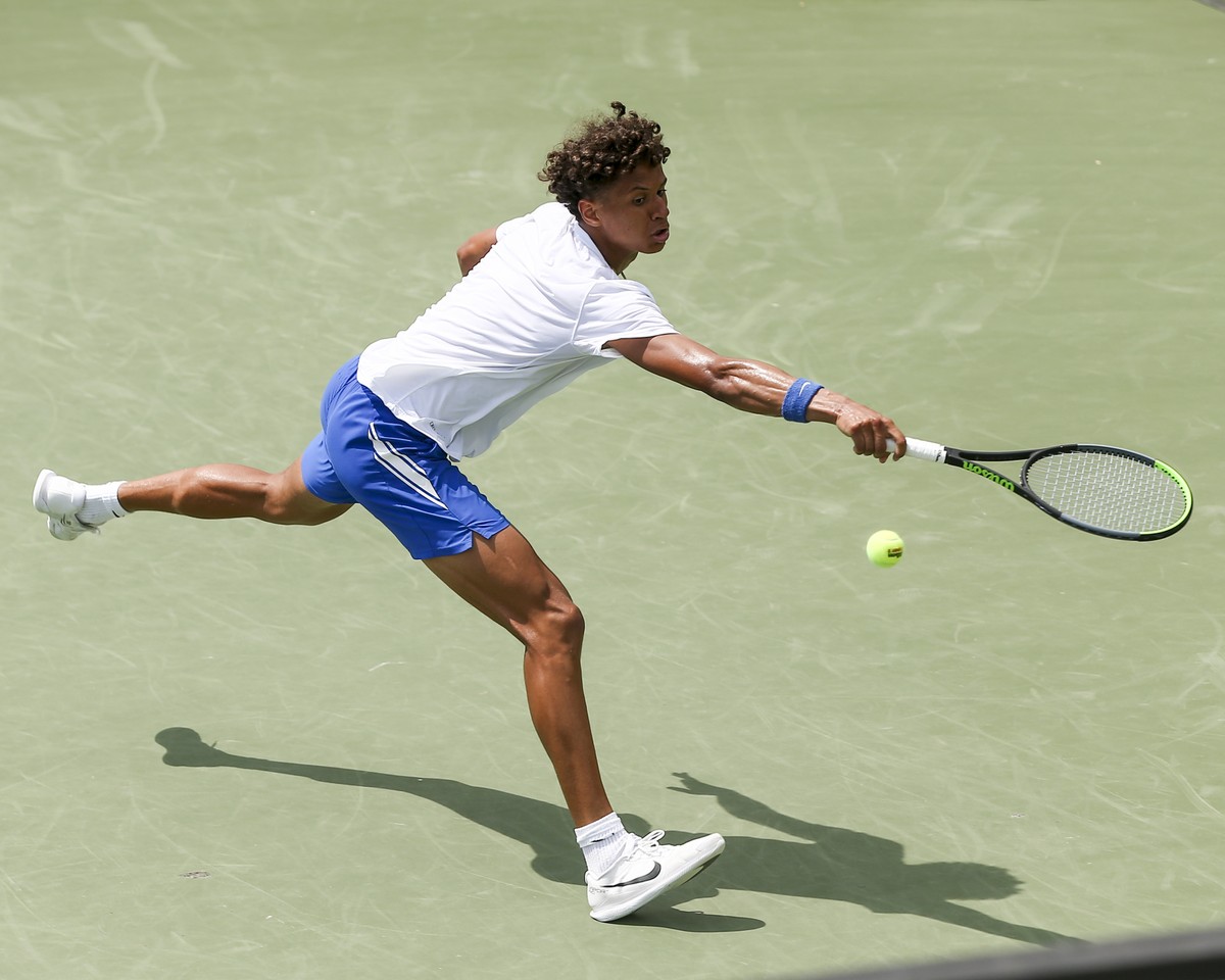 Quem é Gabriel Diallo, adversário de João Fonseca na estreia do Masters 1000 de Monte Carlo