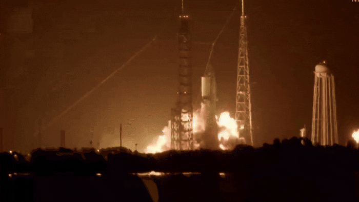 Explosão de foguete da Blue Origin acontece após NASA anunciar parceria com empresa para viagens à Lua