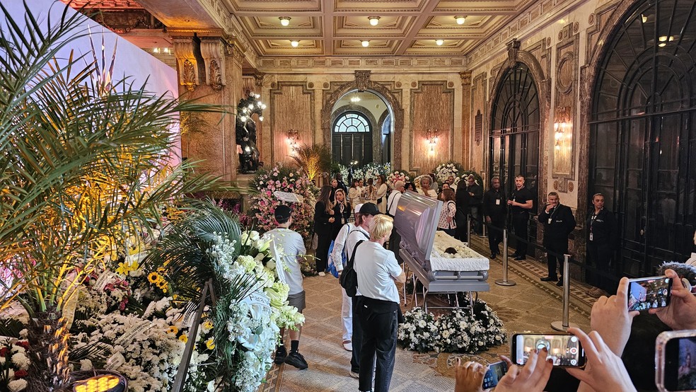 Vel&oacute;rio da cantora Preta Gil, no Theatro Municipal, no Rio de Janeiro &mdash; Foto: Gabriel Freitas / CBN