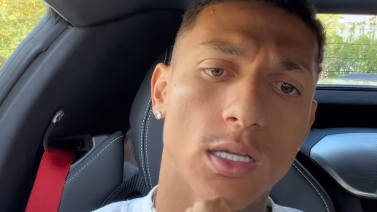 Richarlison shows documents in disputed island ownership case