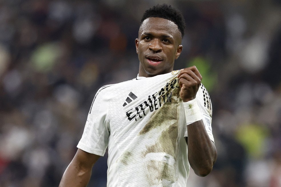 Vinícius Júnior comemora gol pelo Real Madrid na final da Copa Intercontinental — Foto: KARIM JAAFAR / AFP