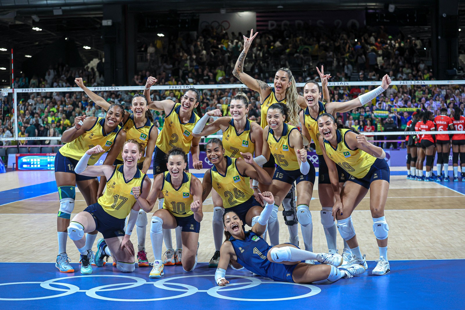 Estreia da seleção brasileira feminina de vôlei nas Olimpíadas de Paris, em partida contra o Quênia — Foto: Wander Roberto/COB