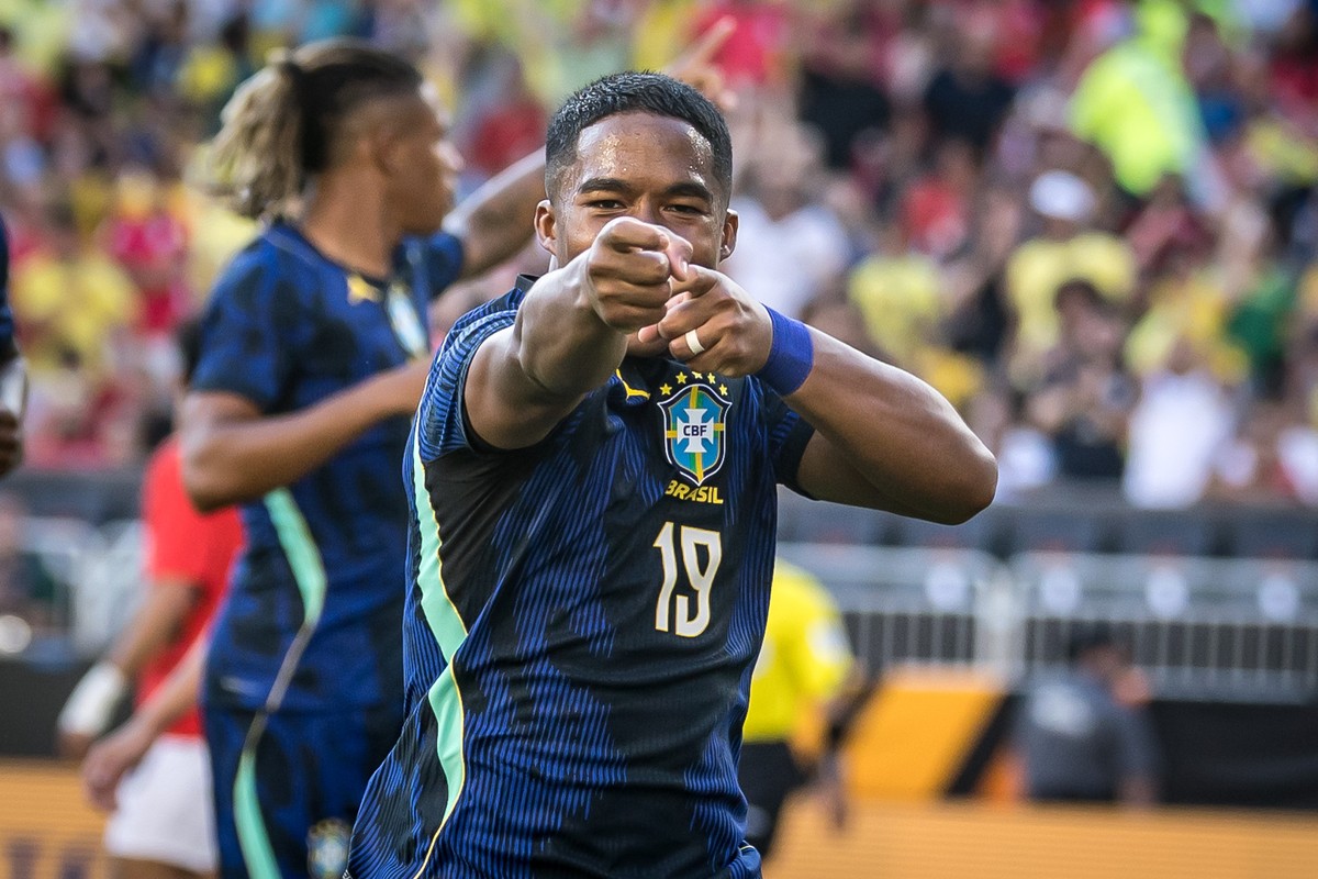 Copa do Mundo: governo do RJ decreta ponto facultativo no estado a partir das 15h, do dia 24, para Brasil e Escócia