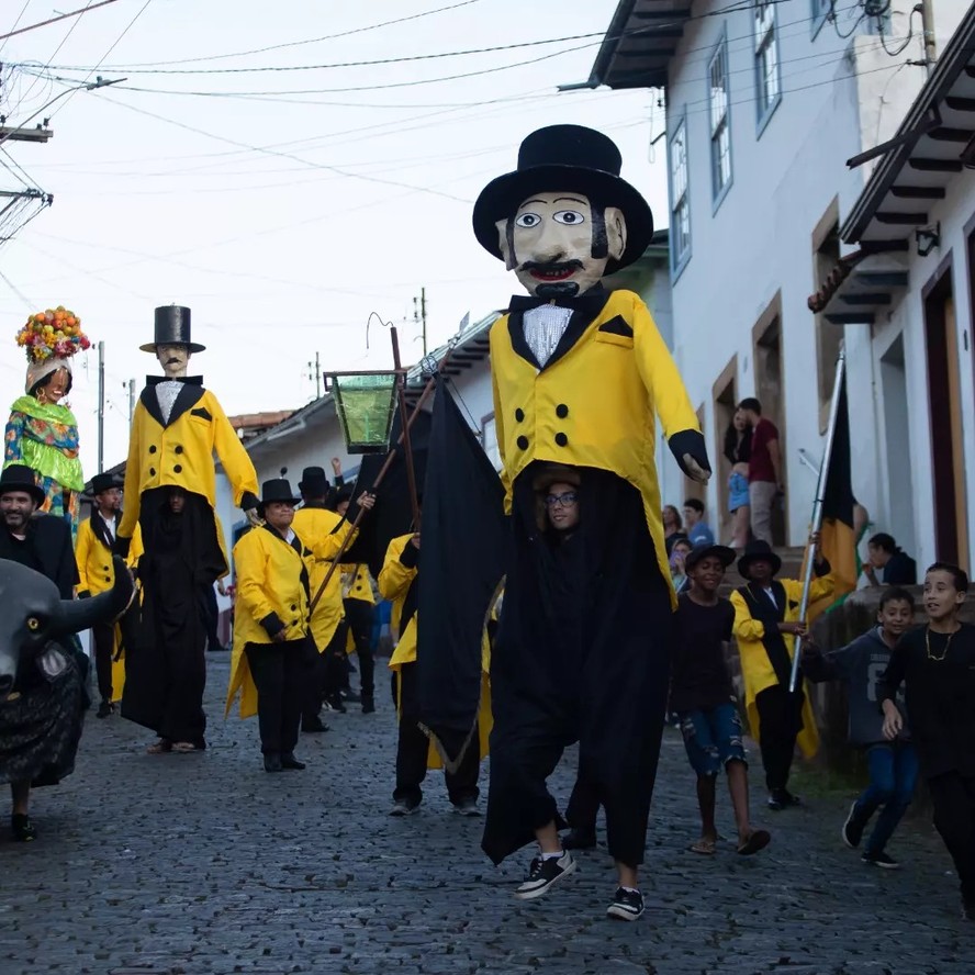 Zé Pereira dos Lacaios: conheça o bloco mais antigo do Brasil