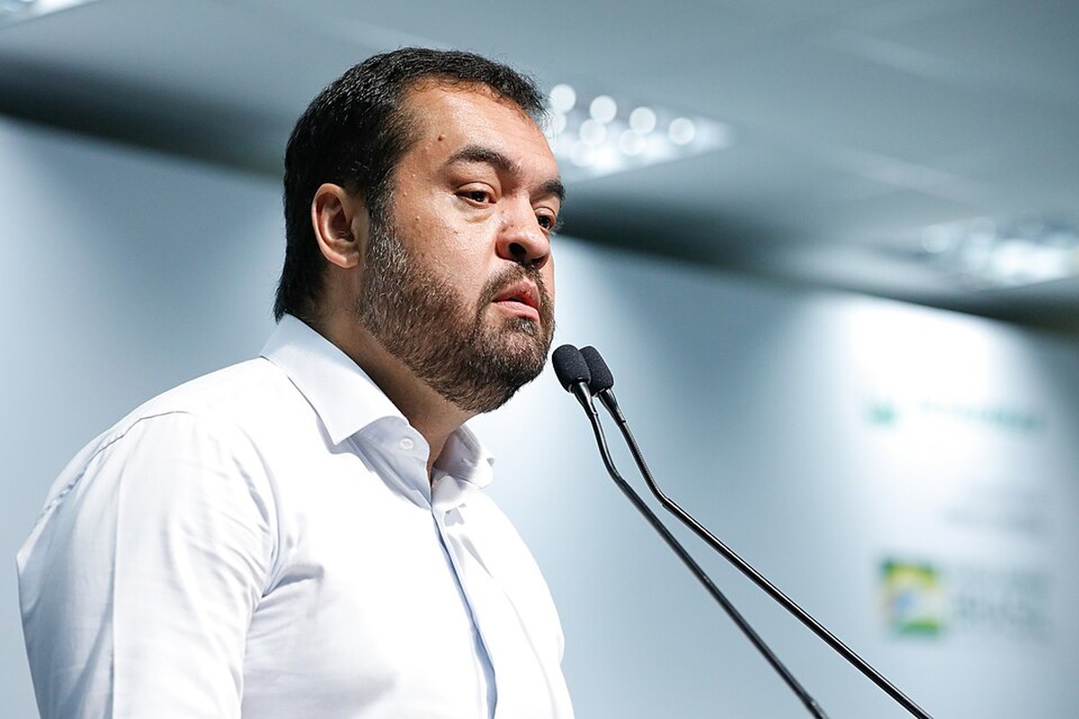 Castro é alvo da segunda operação em menos de um mês; ex-governador deixou cargo em março