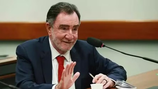 PT lança Patrus Ananias como pré-candidato ao governo de Minas Gerais
