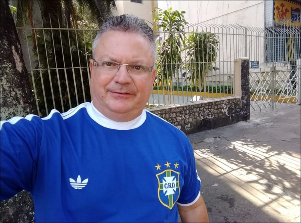Camisas retrô da Seleção viram alternativa à amarelinha oficial às vésperas da Copa