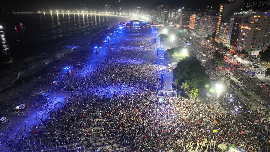 Foto aérea do público do show da Madonna no Rio