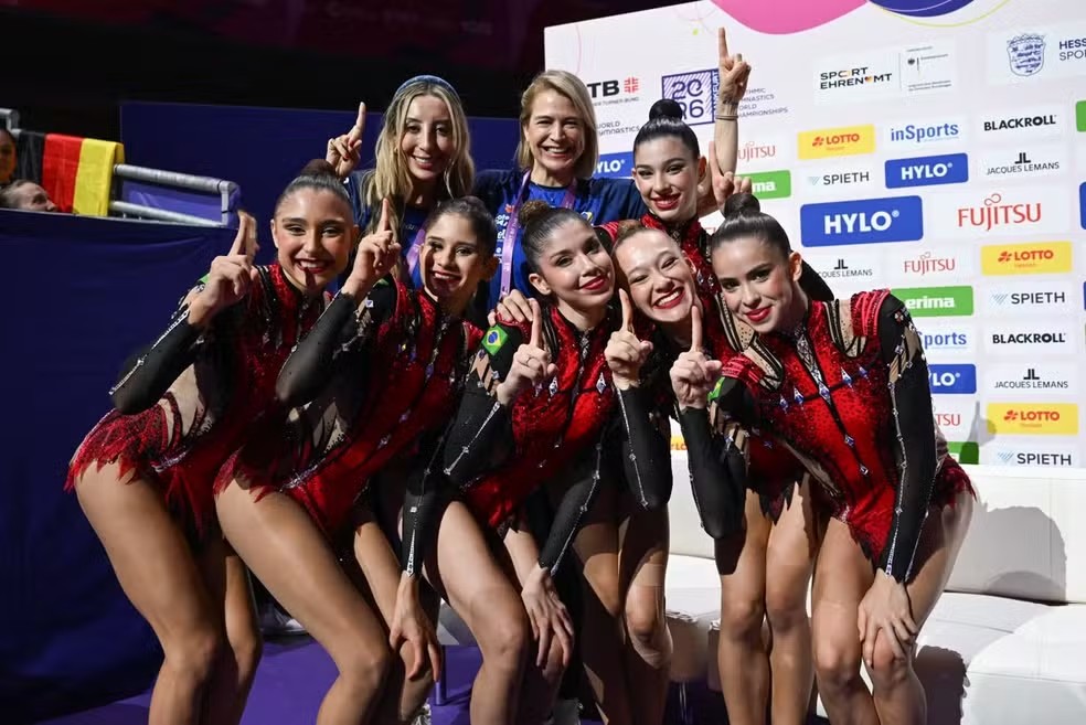 Após dois ouros inéditos, técnica da ginástica rítmica mira título olímpico: 