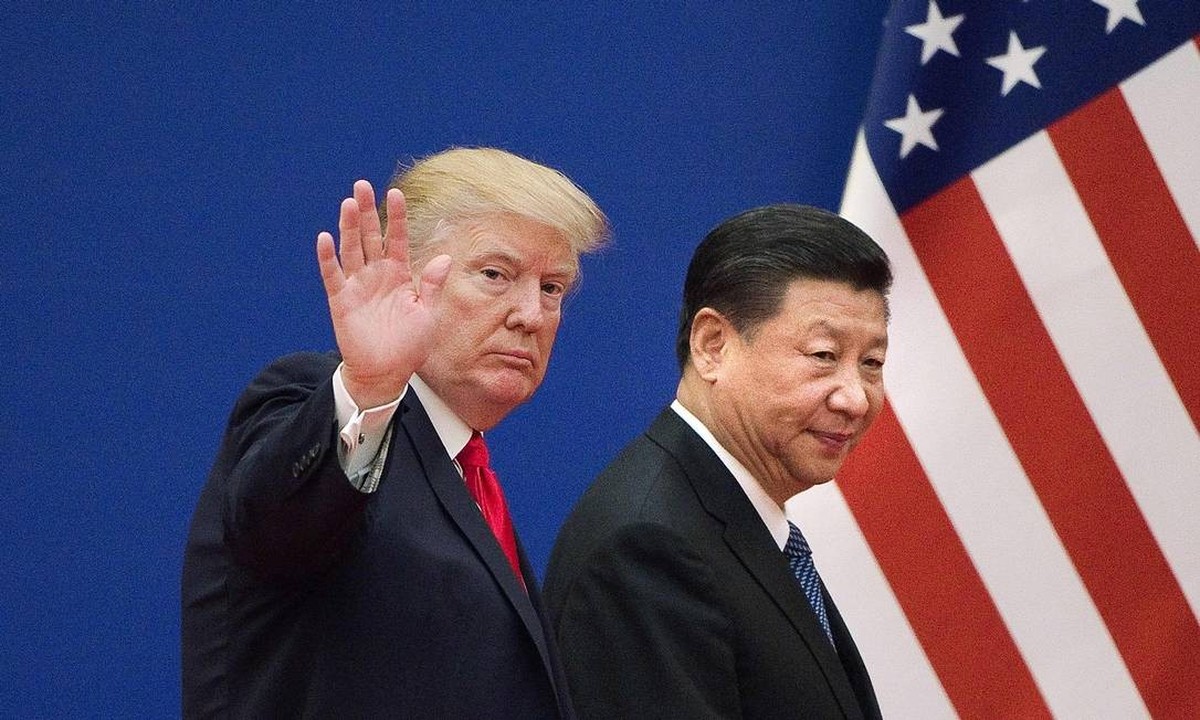 Trump anuncia tarifa de 100% sobre produtos chineses a partir de novembro