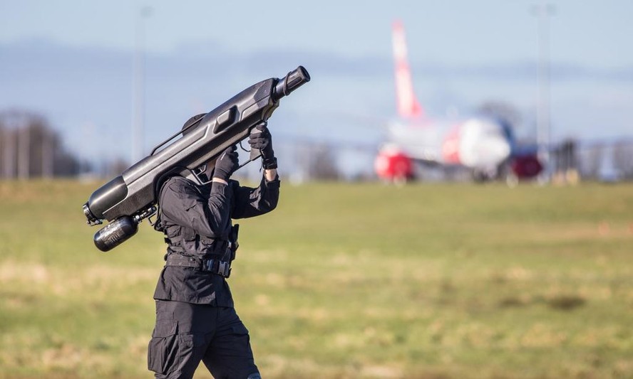 Bazuca anti-drone: entenda como funciona o dispositivo usado no conclave | Thássius Veloso | cbn