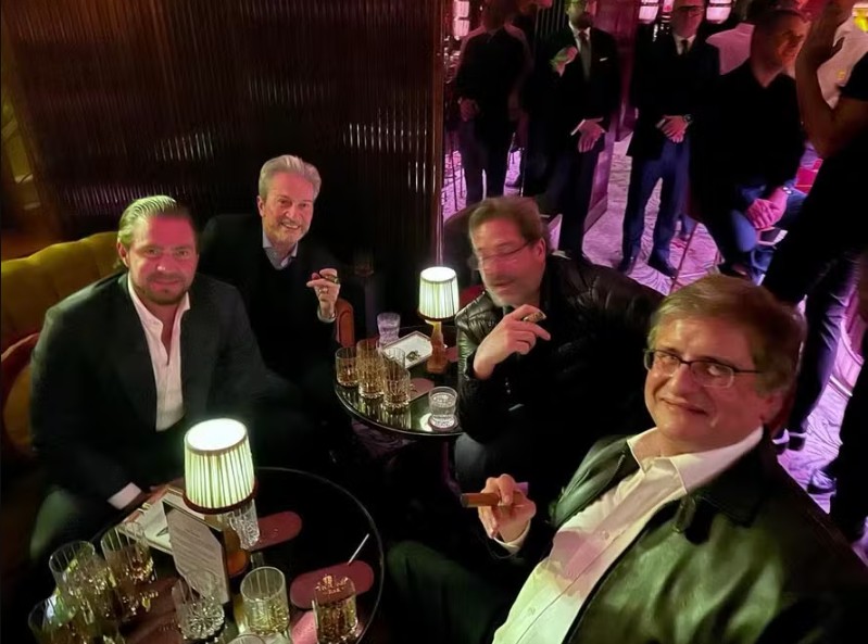 Mensagens no celular de Vorcaro mostram foto com ele e procurador-geral, Paulo Gonet, em Londres