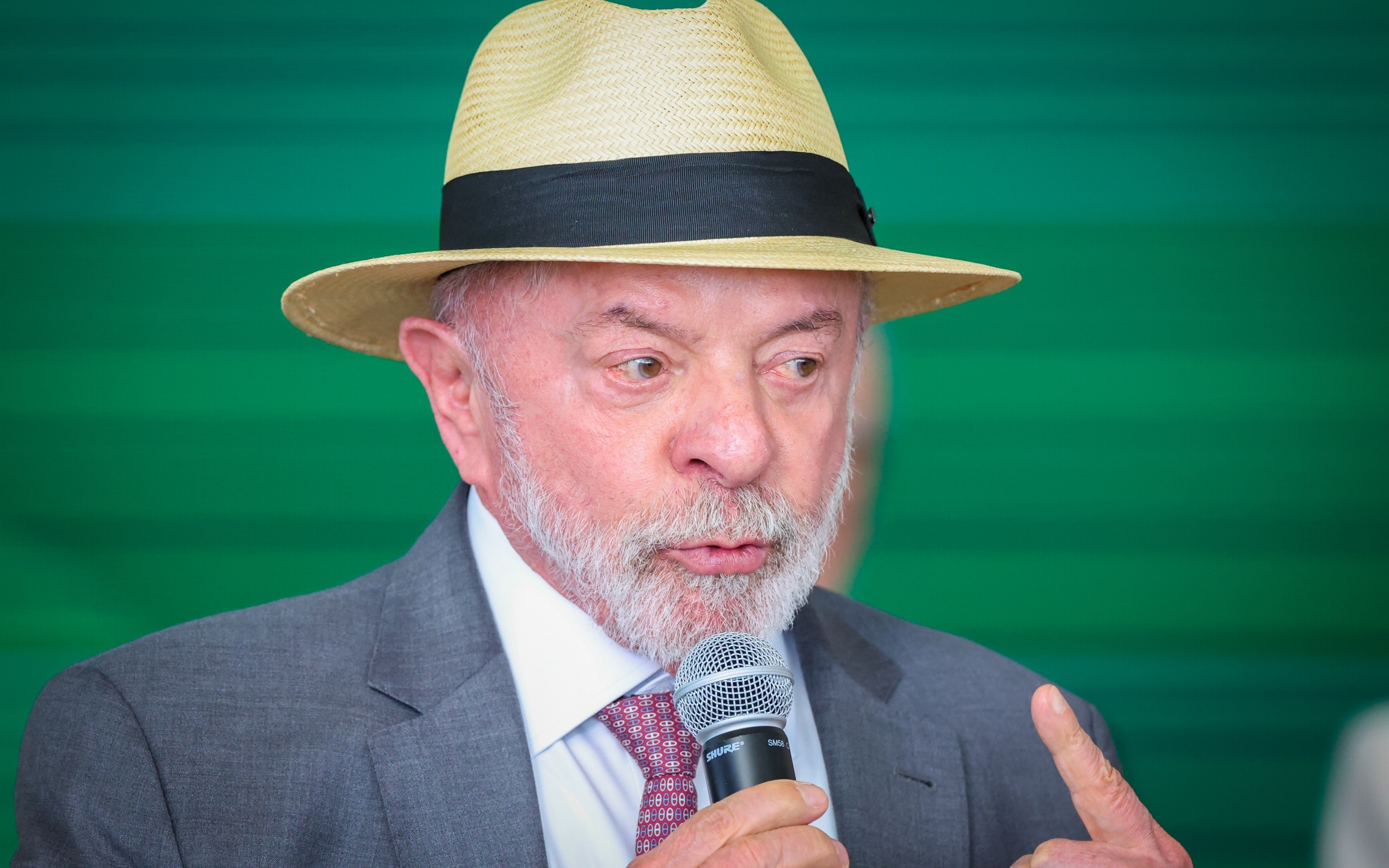 Lula cutuca Trump com indireta ao sistema de saúde dos EUA: 'Ninguém precisa morrer porque é pobre'