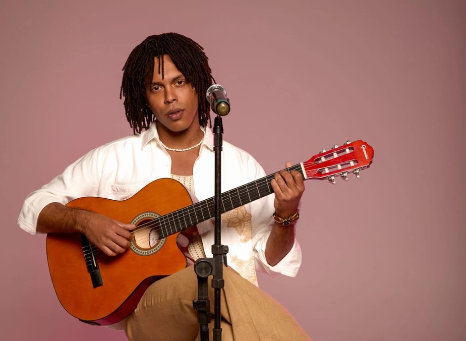 Djavan ficou muito emocionado' diz filho e diretor de musical em homenagem  ao cantor | CBN Rio | cbn