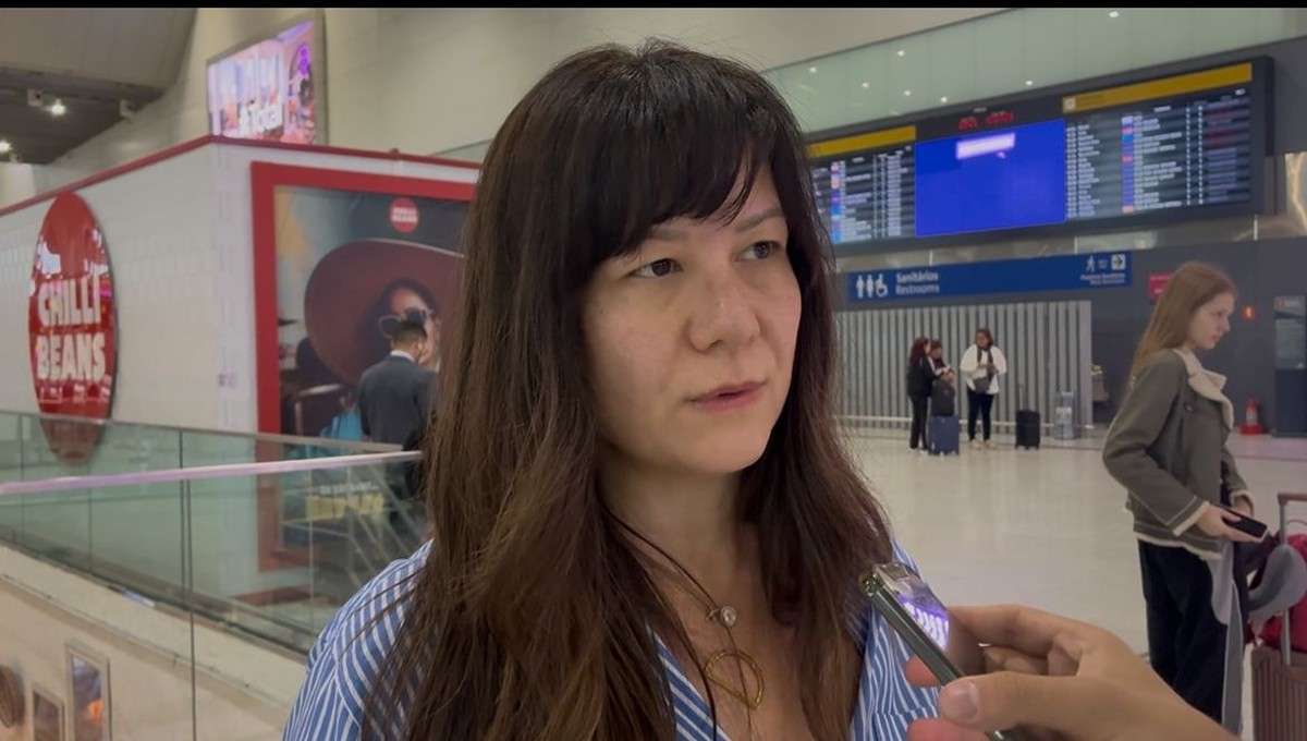 Tripulação foi 'fundamental' para tranquilizar voo após explosão, diz passageira: 'A gente não sabia da gravidade'