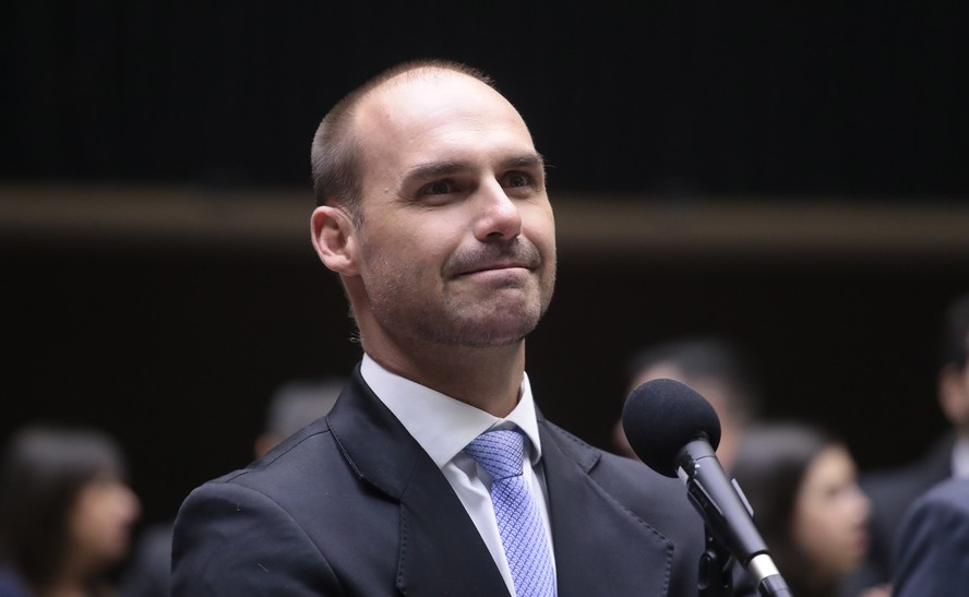 "Tamo junto", diz Eduardo Bolsonaro para Silas Malafaia