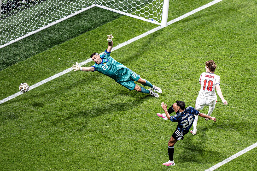 Anthony Gordon marca gol pela Inglaterra na semifinal da Copa do Mundo 2026 — Foto: Danilo Fernandes/Fotoarena/Agência O Globo