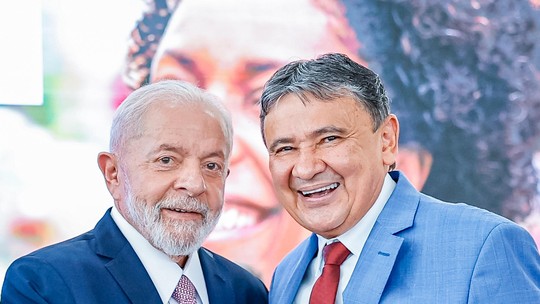 'Sou e tenho orgulho de ser da política', diz Wellington Dias após cobrança de Lula