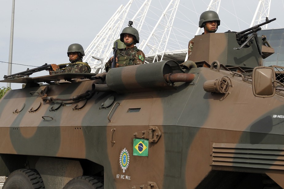 Exército Brasileiro realiza reconhecimento de fronteira no Pico da