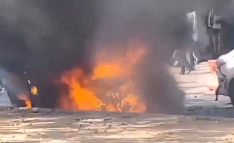 Explosão de carro bomba no Paquistão.