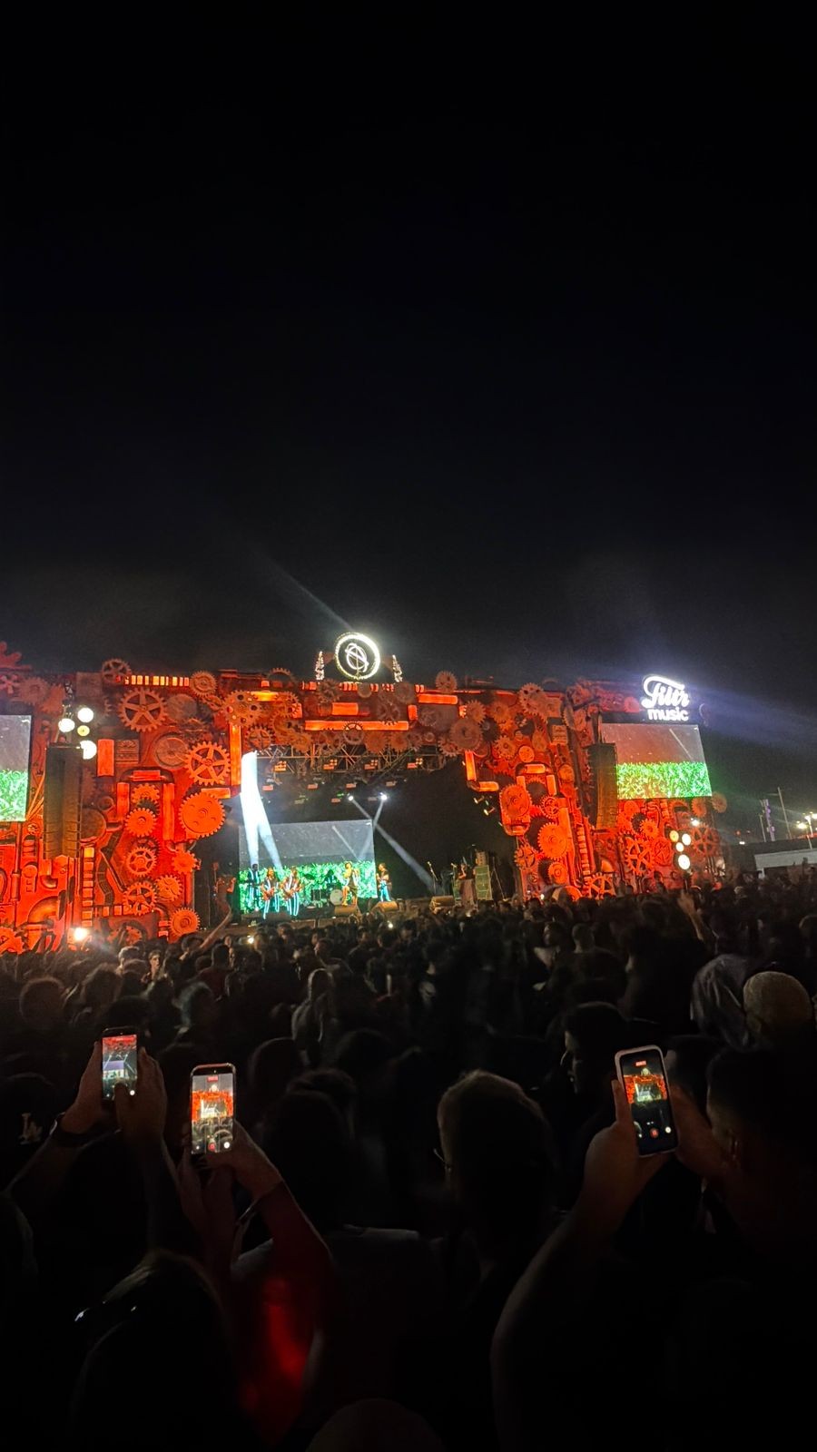 Diogo Defante atrai multidão em palco alternativo no Rock in Rio 2026 - Foto