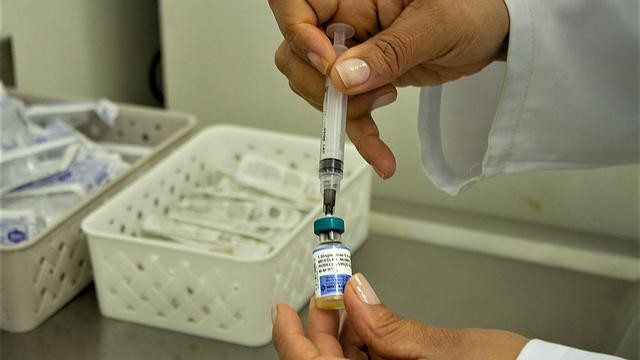 Sarampo: Mesmo com campanha de vacinação, imunizante não é encontrado em alguns postos de saúde de SP - QTU Questões do Universo