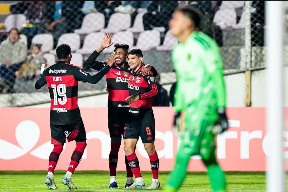 Flamengo recebe o Cusco em busca da melhor campanha na Libertadores
