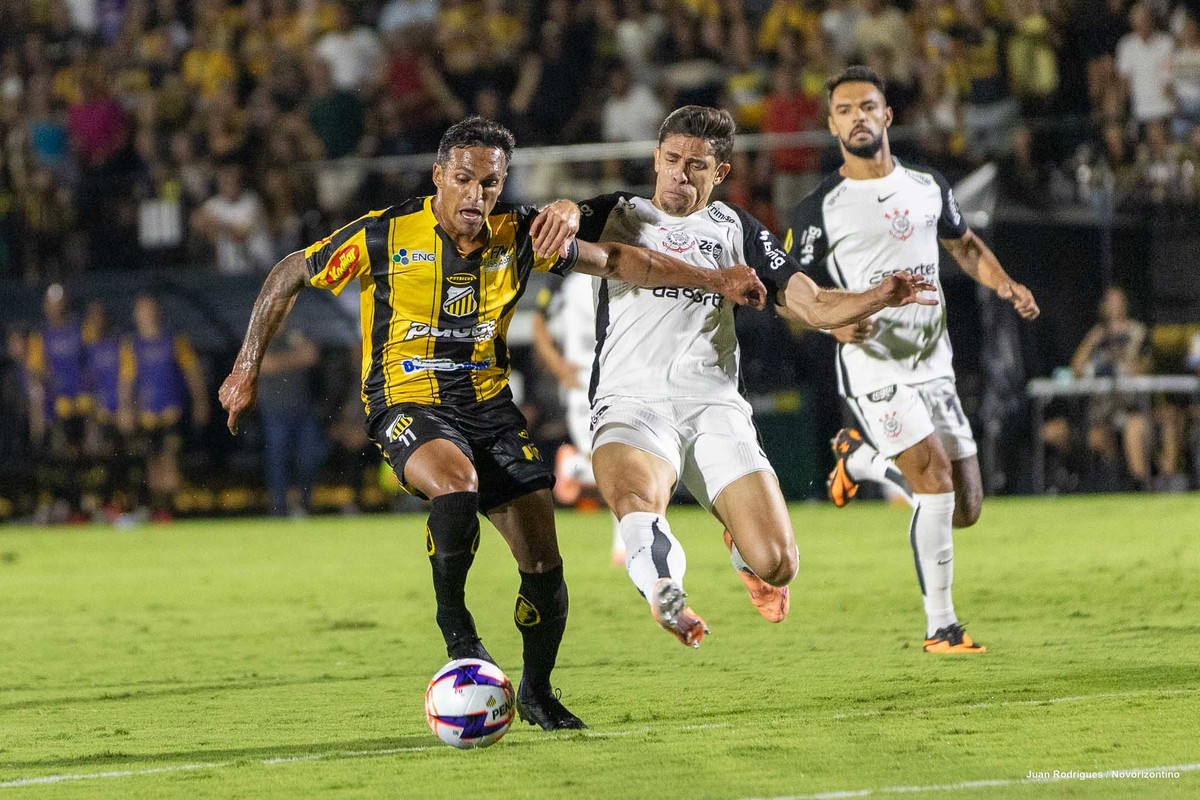 Corinthians perde para o Novorizontino e está fora do Paulistão
