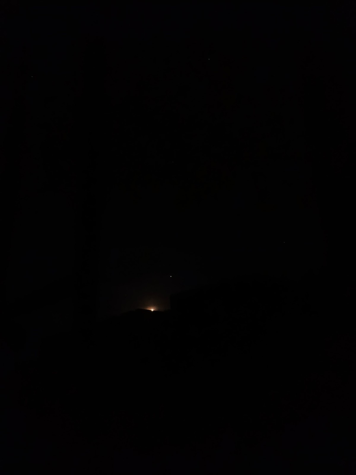 Qual foi a causa do apagão? Empresas citam sistema automático de desligamento e governo investiga incêndio