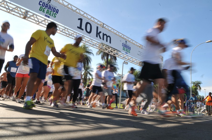 Corrida de rua ganha novos adeptos e se torna a atividade física