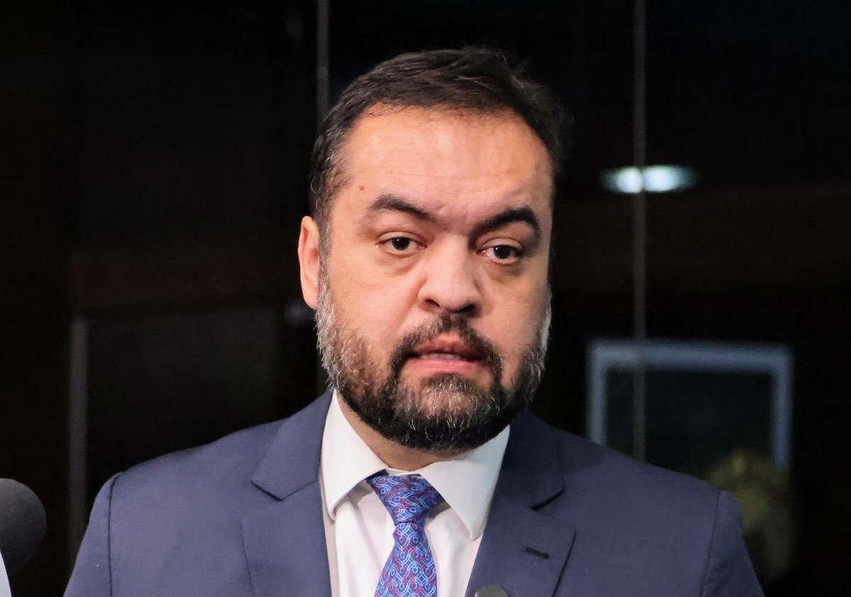 Castro se reuniu com controlador da Refit em Nova York; viagem foi patrocinada por grupo investigado, diz PF