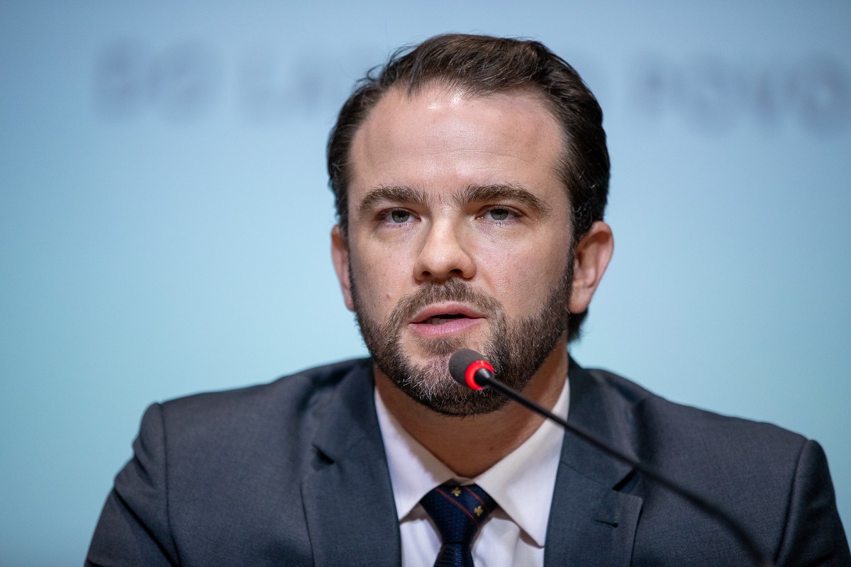 Ministro da Fazenda diz que vai aproveitar reunião do G7 para tentar atrair investimentos ao Brasil 