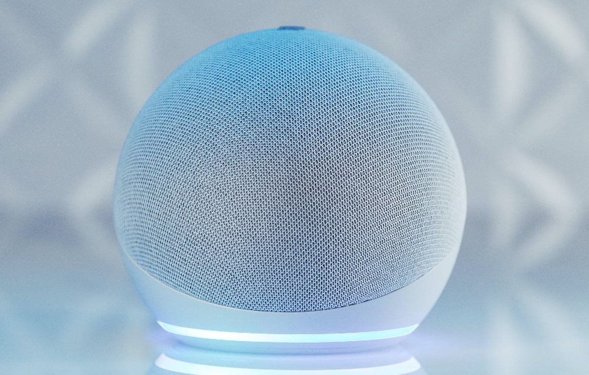 Bug na Alexa faz aparelhos ficarem falando 'la la' por até 10 minutos ...