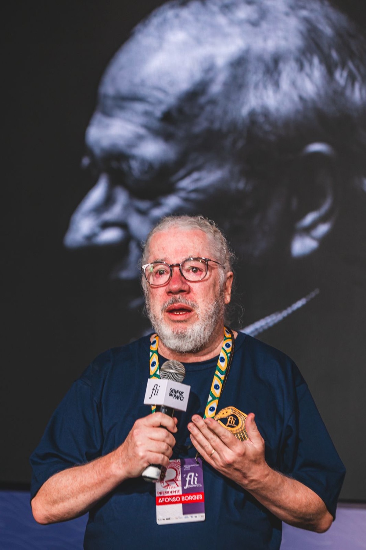 'Ele foi seguramente um dos maiores cronistas da língua portuguesa', diz Afonso Borges sobre Luis Fernando Verissimo