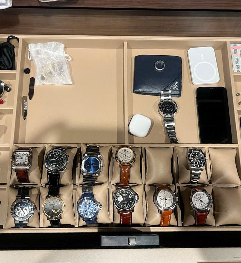 Relógios apreendidos na segunda fase da Operação Compliance Zero — Foto: Divulgação/PF