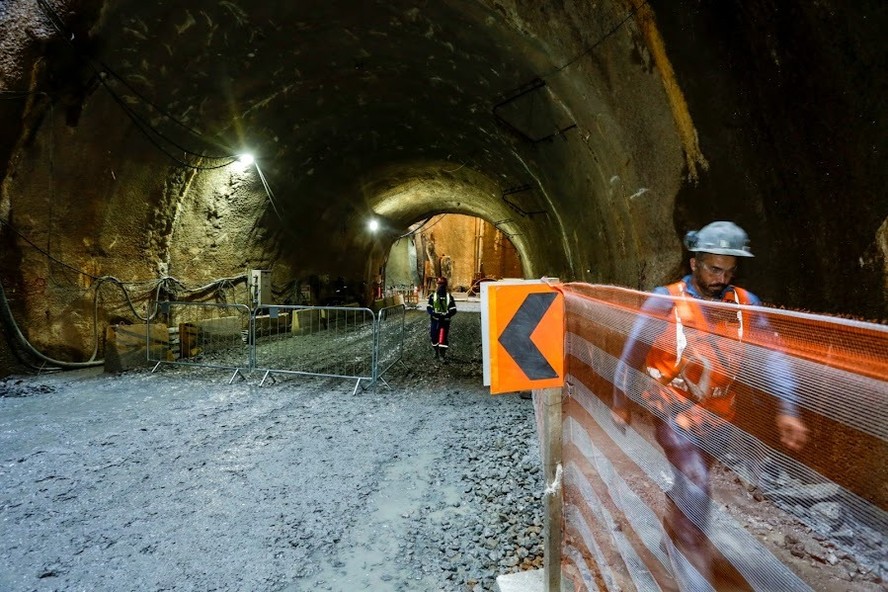 Obras da estação Gávea do metrô (RJ).