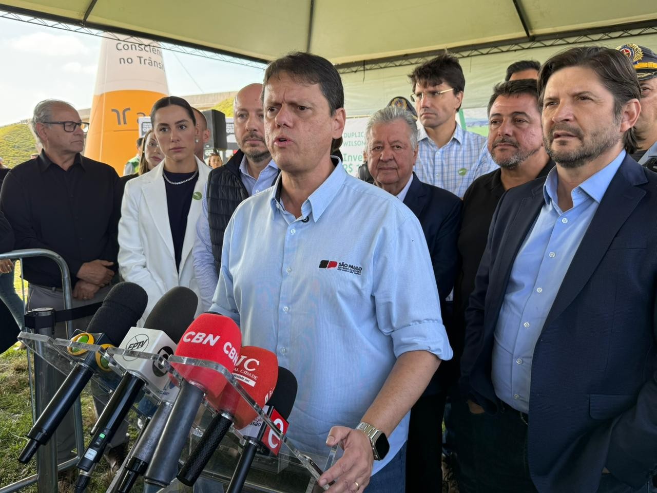 Tarcísio defende atuação da Polícia Civil após críticas de Nunes sobre operação na Prefeitura de SP