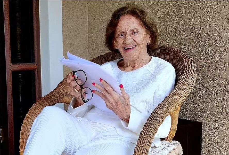 Atriz Laura Cardoso morre aos 98 anos