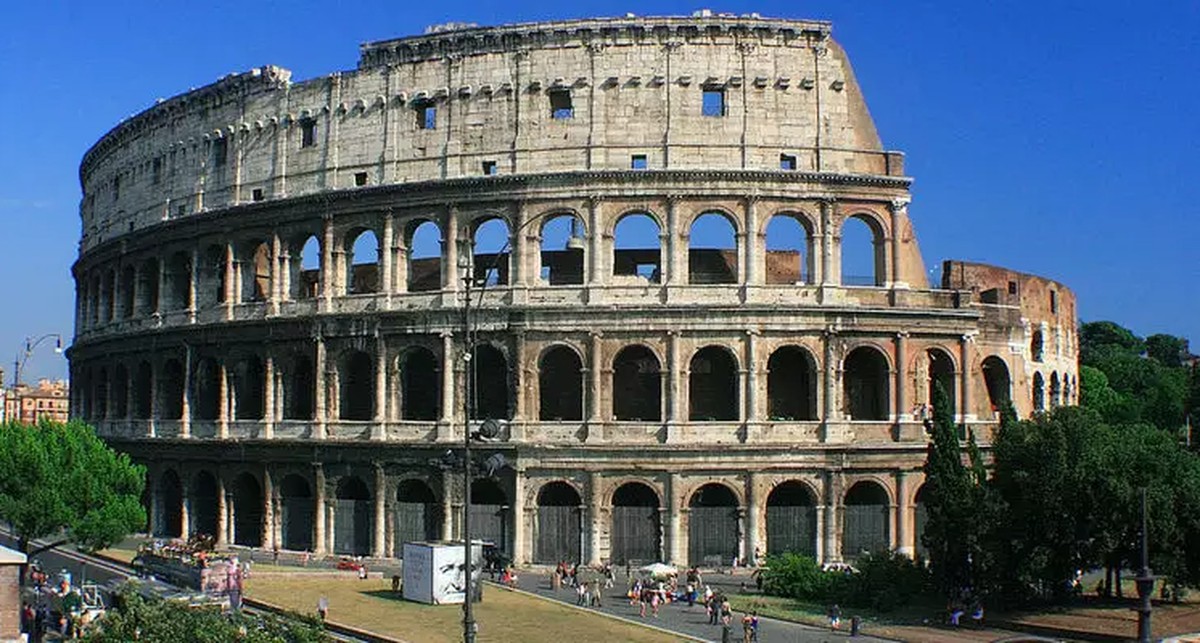 Colosseum Closes After 22-Year-Old Worker Dies in Rome Construction