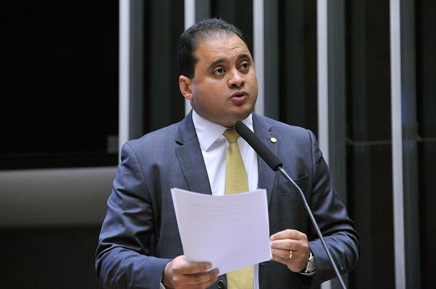 PF aponta Weverton Rocha como figura central em esquema de lavagem de dinheiro - QTU Questões do Universo