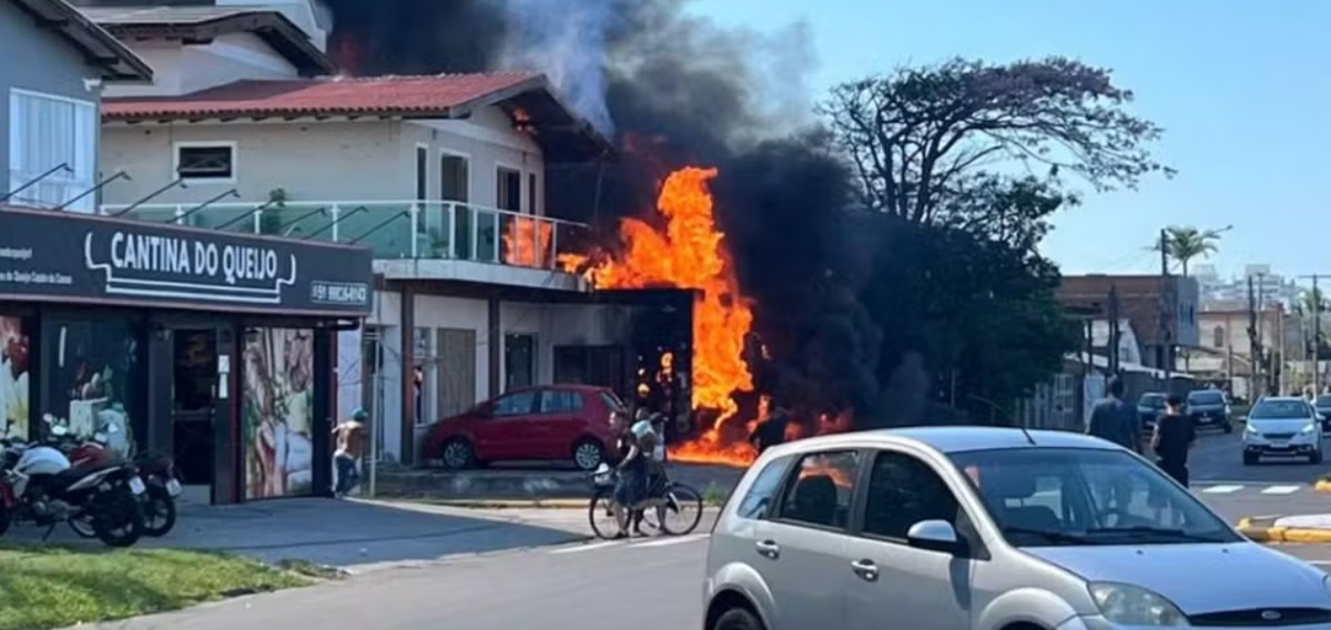 Avião que caiu no RS decolou sem usar toda a pista, indicam imagens