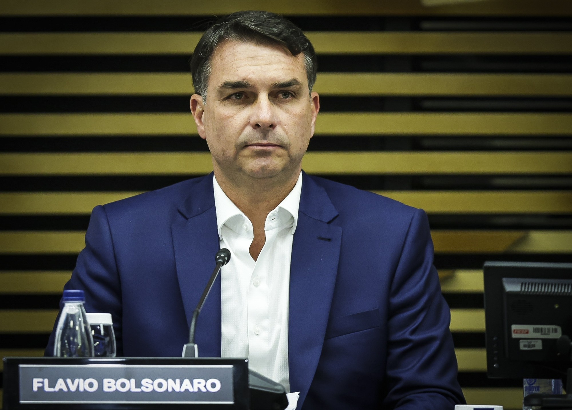 Flávio Bolsonaro faz primeiras agendas no Nordeste, começando em Maceió, cidade de seu vice - QTU Questões do Universo