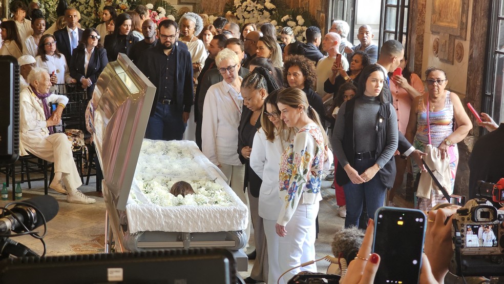 Janja em vel&oacute;rio de Preta Gil. &mdash; Foto: Gabriel Freitas/CBN