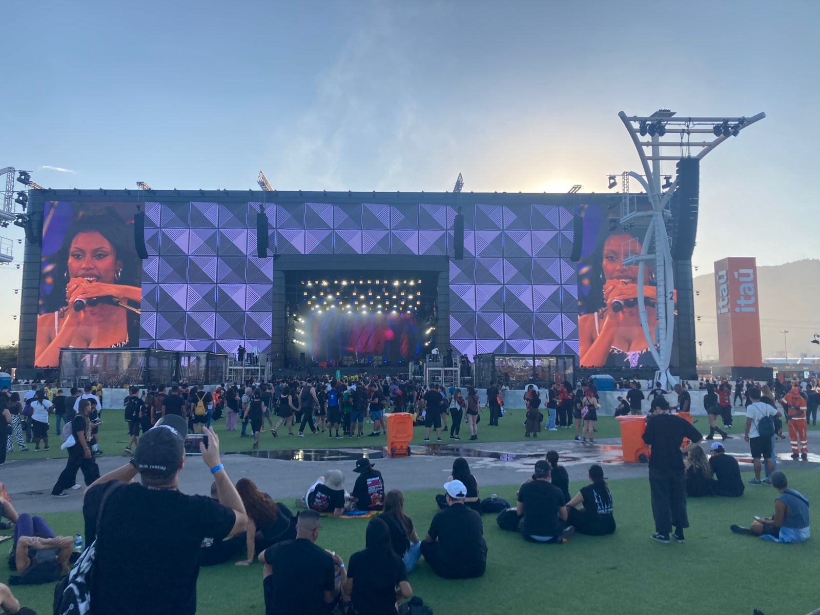 Primeiro show no Palco Mundo mostra como vai funcionar telão de LED do Rock in Rio 2026 - Foto