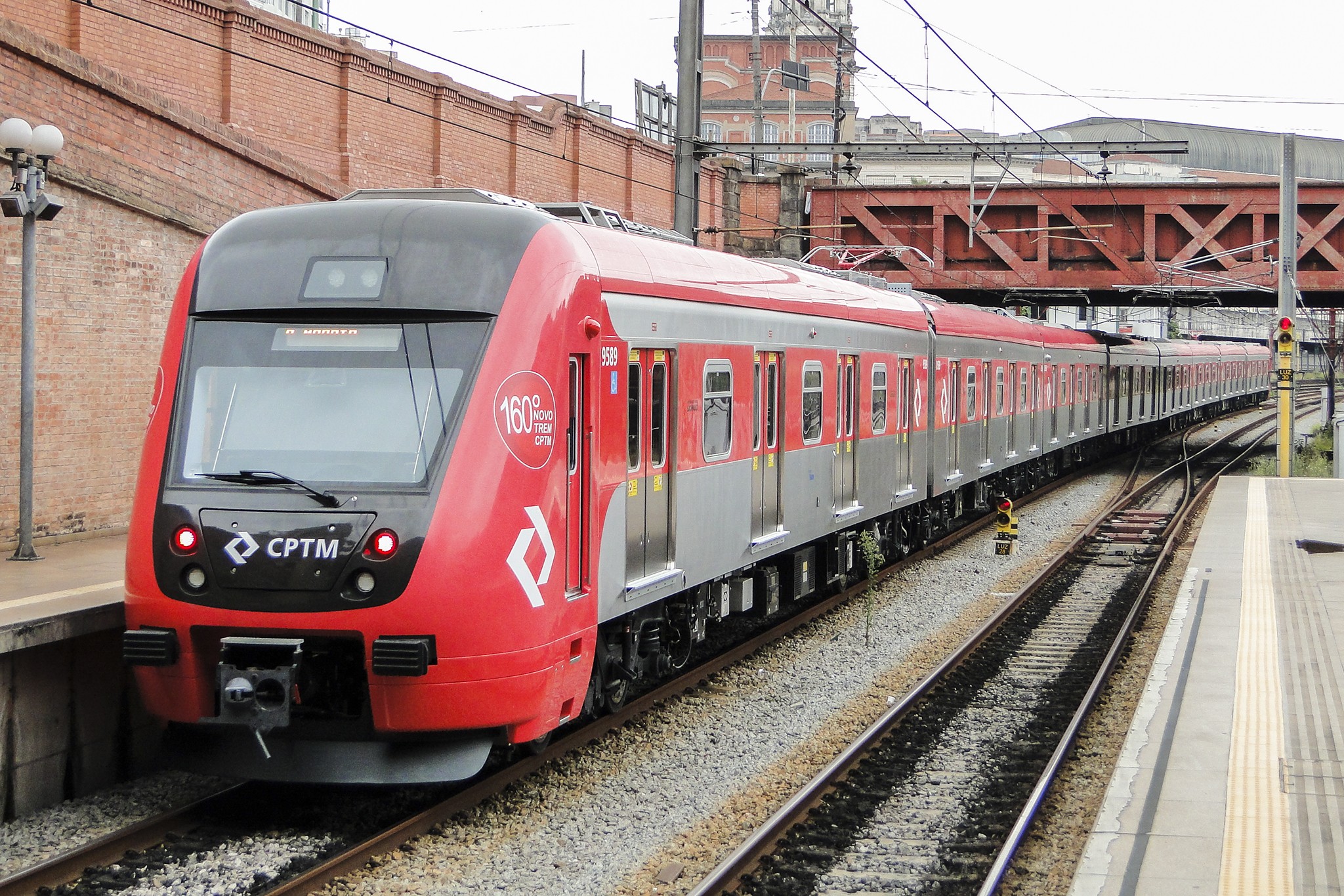 Governo de SP vai apresentar proposta por escrito para garantir empregos de funcionários da CPTM - QTU Questões do Universo