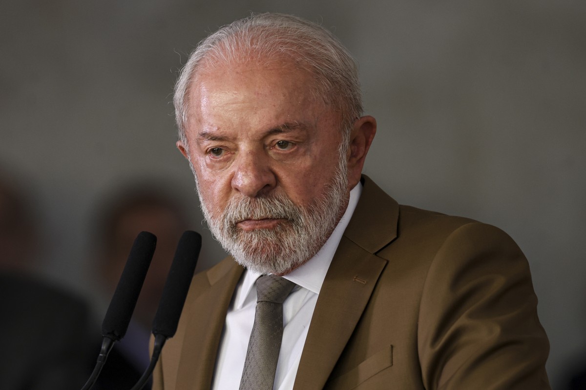 Lula chama Ramagem de 'golpista' e defende que ele cumpra pena no Brasil