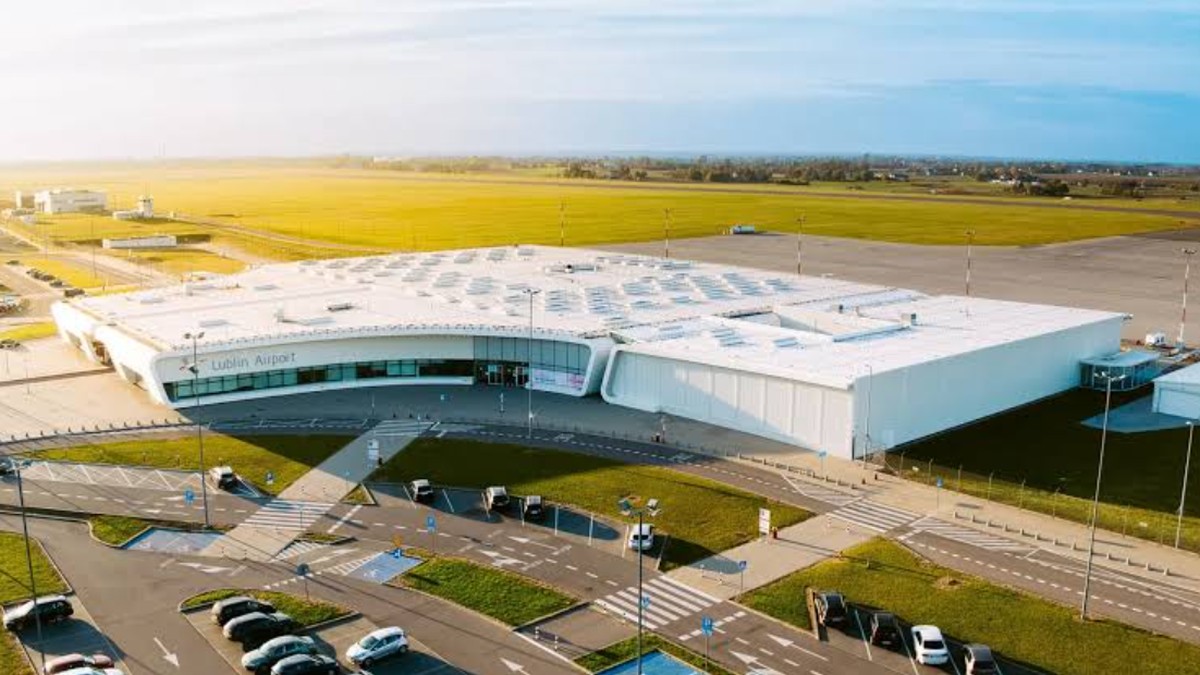 Polônia fecha aeroportos temporariamente por operações de aviação na guerra entre Rússia e Ucrânia