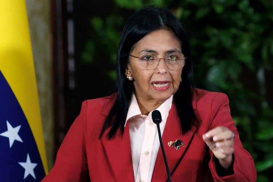 Vice da Venezuela, Delcy Rodríguez diz que país 'nunca será colônia' após  ataque de Trump