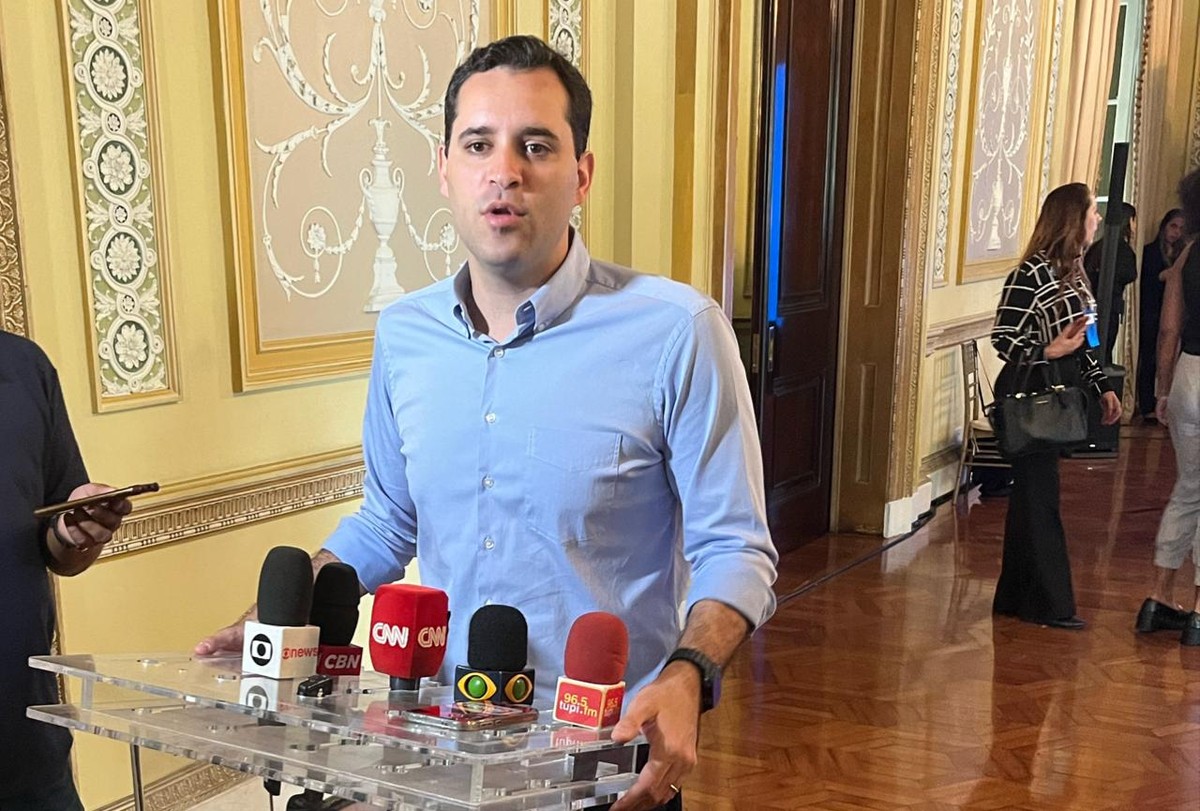 Eduardo Cavaliere volta a afirmar que Grupo Especial do carnaval vai ter desfile de 15 escolas em 2027